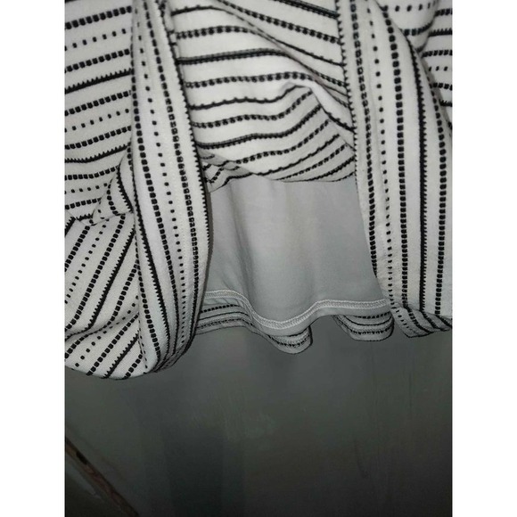 Short sleeve white and black dress by CeCe Size Medium - Picture 5 of 5